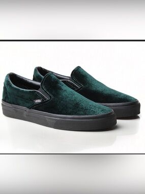 Green velvet classic slip on Vans